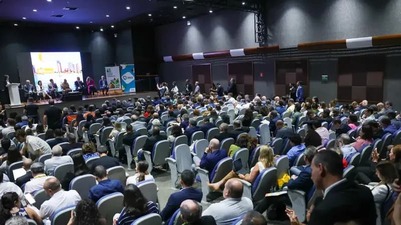 Prefeitos buscam apoio contra mudanças climáticas