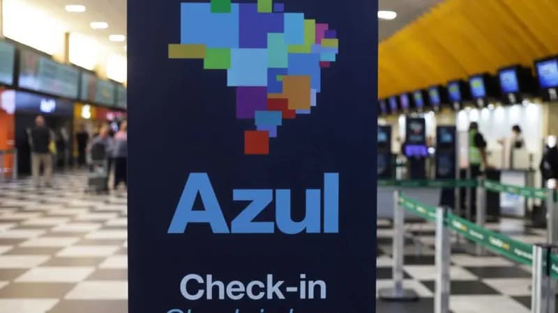 Azul Surpreende: Lucros Crescem, Ações Disparam!