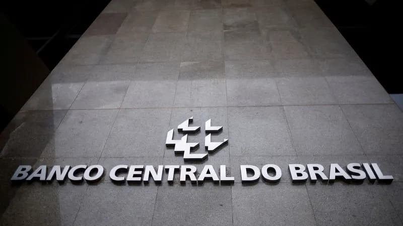 Dívida Pública Surpreende: Queda Inesperada Revelada!