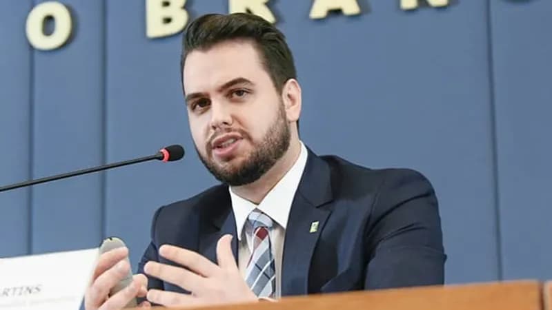 Advogados denunciam Moraes à OAB por cerceamento de defesa no STF