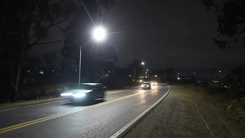 Estrada Guarulhos-Nazaré recebe 77 novos pontos de iluminação