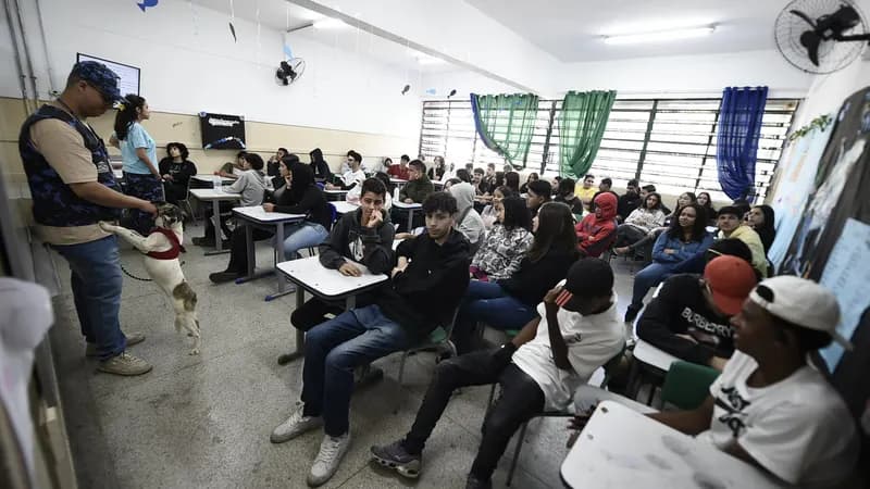 Prefeitura leva projeto Juventude na Escola para alunos da Cidade Seródio