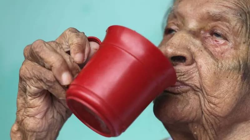Brasileira de 119 anos busca título de pessoa mais velha do mundo