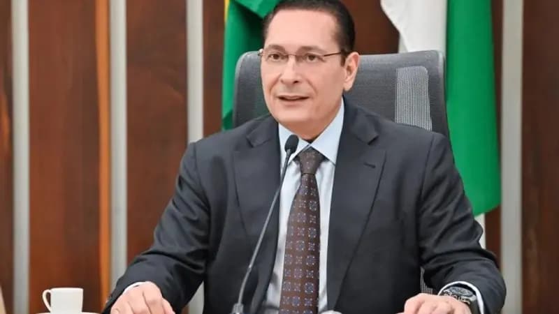 Revelado: Gastos milionários com viagens de parlamentares