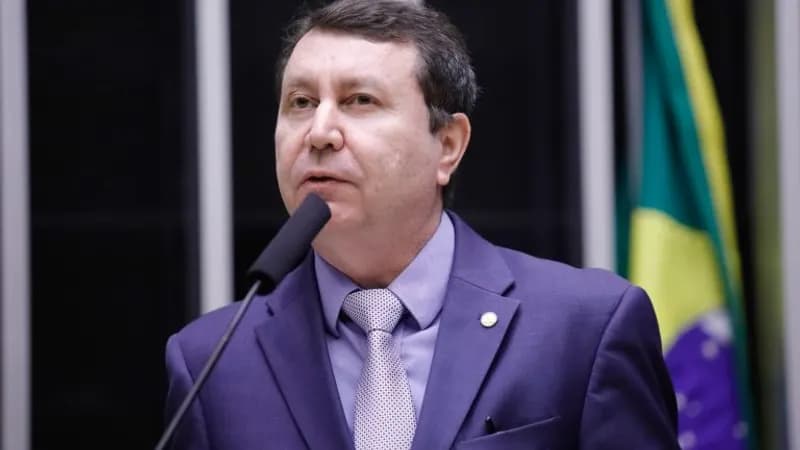 Projeto proíbe conselhos profissionais de vedar ações de marketing para divulgação profissional