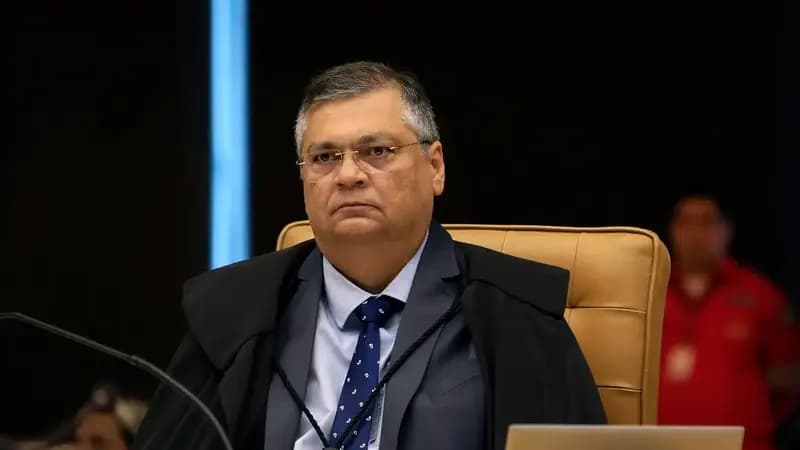 Dino pede informações à PF sobre operações contra crimes ambientais