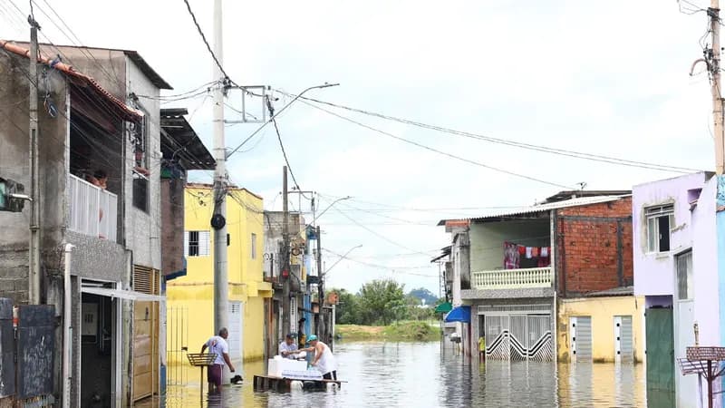 Impactada pelas fortes chuvas, Vila Any recebe serviços de saúde