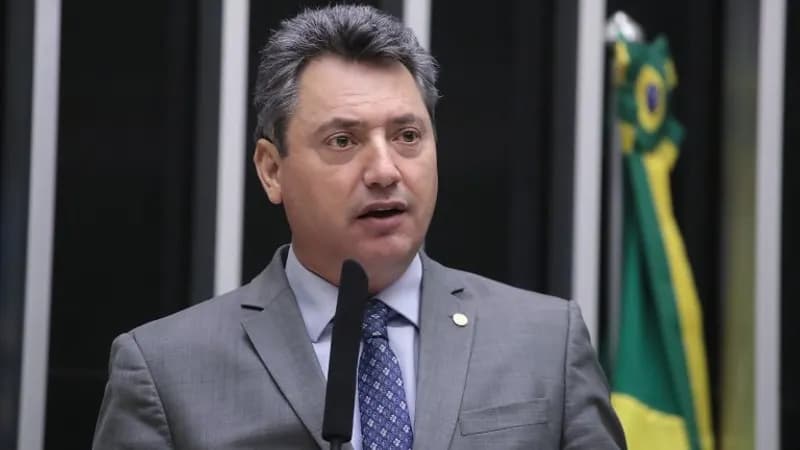 Projeto dispensa pescador que exerce a atividade em propriedade privada de tirar licença