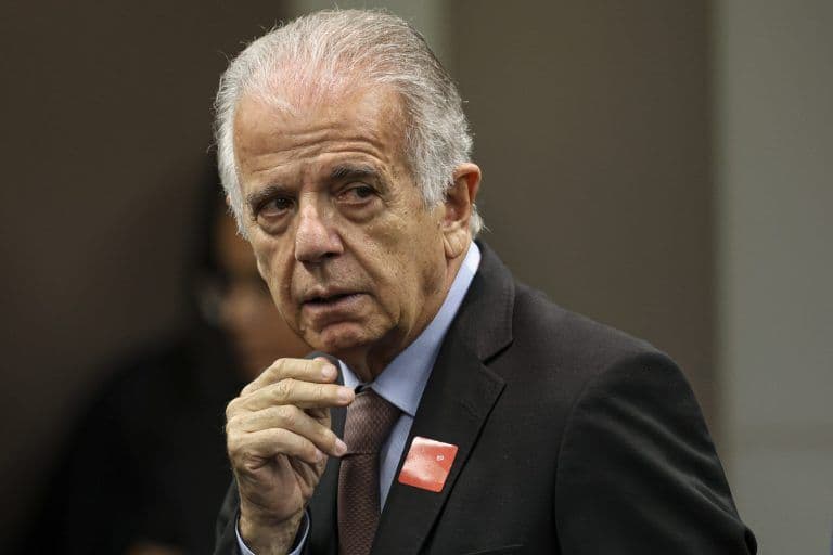 Nova Indústria Brasil: Evento com Lula tem cadeiras vazias e orçamento militar baixo