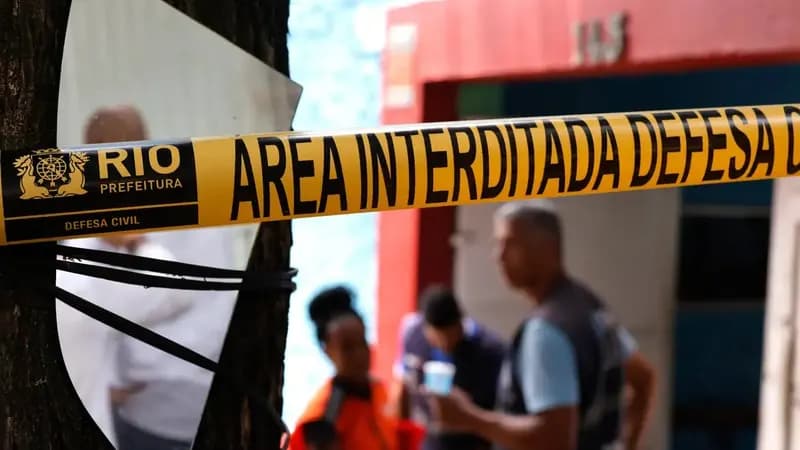 Defesa Civil do Rio interdita fábrica de fantasias que pegou fogo