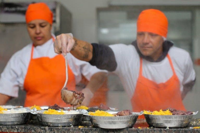 Bom Prato passa a abrir salão de restaurantes também aos sábados