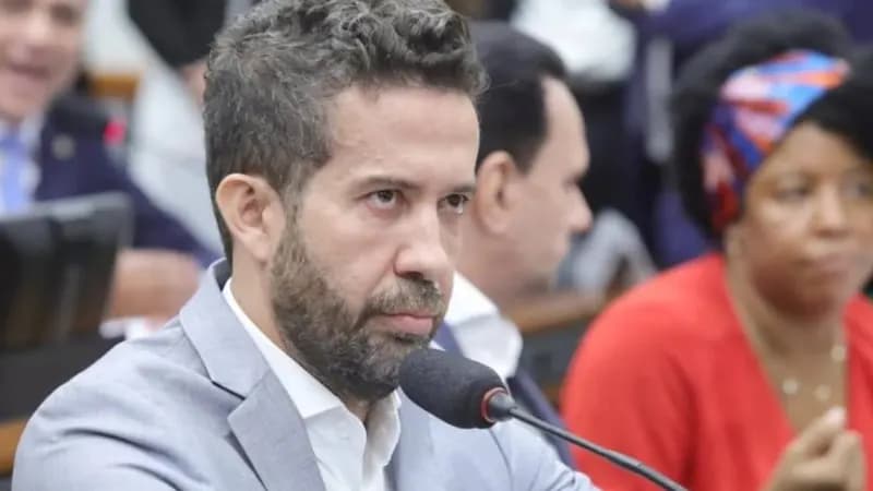 Janones: 3ª Suspensão na OAB e Risco de Expulsão