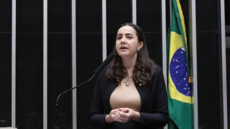 Câmara aprova prazo maior para micro e pequenas empresas pagarem tributos em caso de calamidade