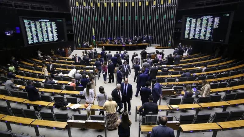 Câmara analisa prazo maior para micro e pequenas empresas pagarem tributos em caso de calamidade; acompanhe