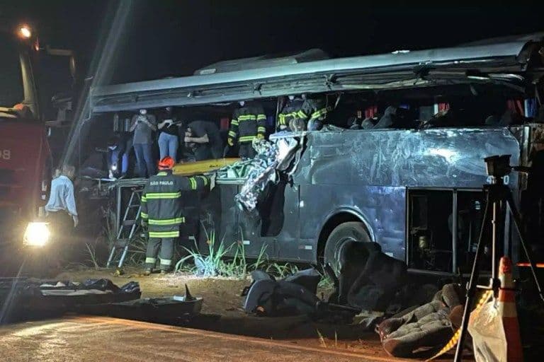Tragédia em Rodovia: Investigação após Colisão Deixa Comunidade em Luto