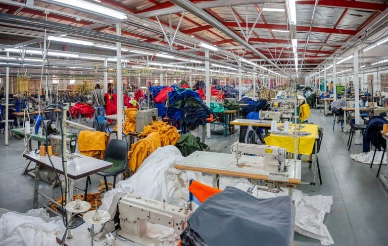 Deputados podem votar nesta terça projetos que facilitam exportação de pequenas empresas