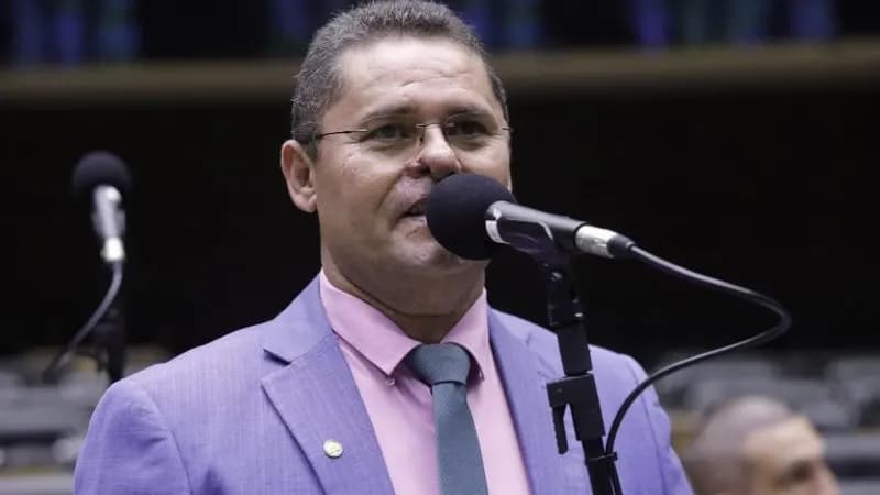 Projeto prevê perda automática do cargo de funcionário público envolvido com trabalho escravo