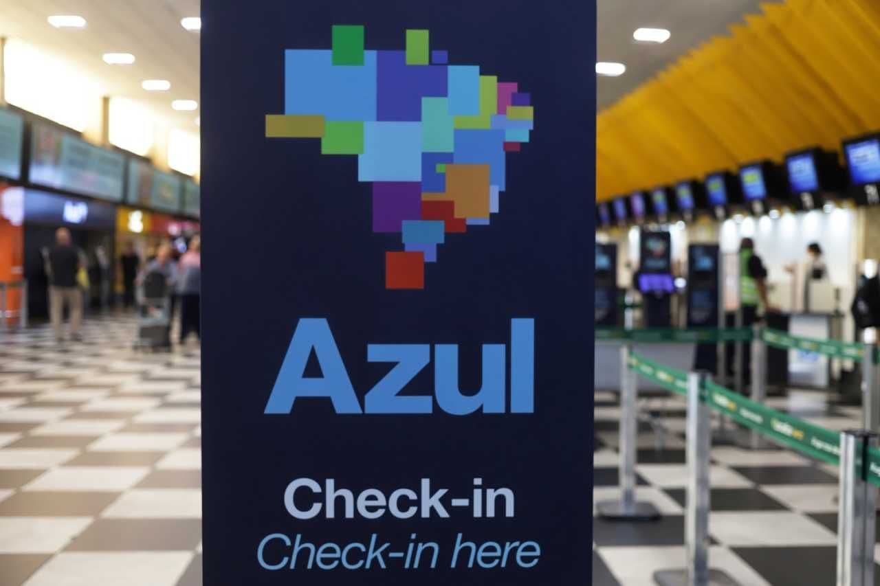 Azul Surpreende: Lucros Crescem, Ações Disparam!