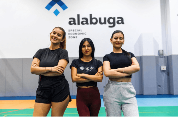 Alabuga Start: programa russo oferece trabalho e capacitação para jovens brasileiras