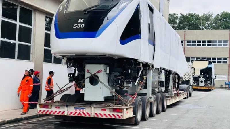Novos trens comprados pelo Governo de SP para a Linha 15-Prata do Metro? chegam ao Pa?tio Orato?rio