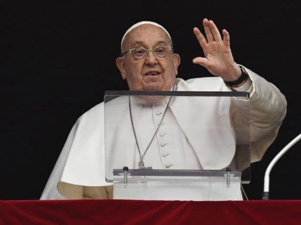Papa Francisco Hospitalizado: Vaticano Alerta!