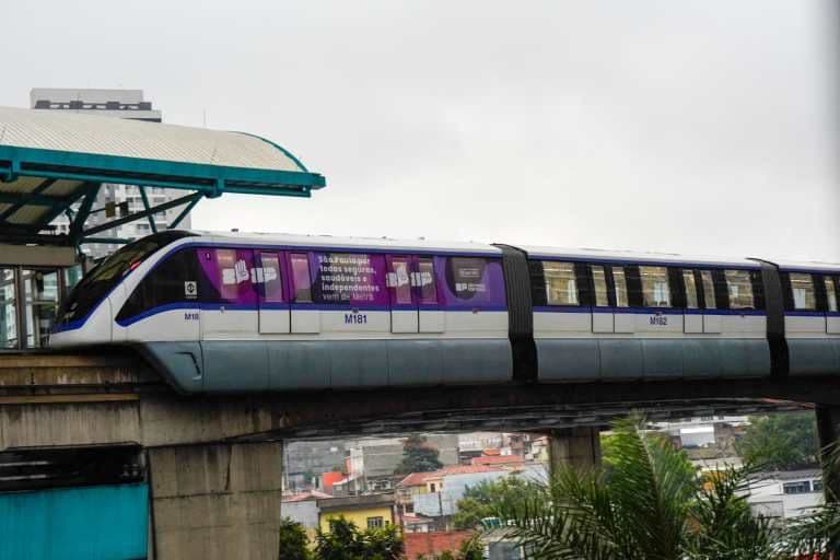 Trem em homenagem às mulheres entra em circulação na Linha 15-Prata do Metrô