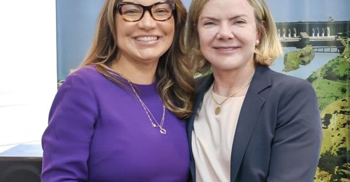 Janja Sob Ataque: Ministra Sai em Defesa e Detona Oposição!