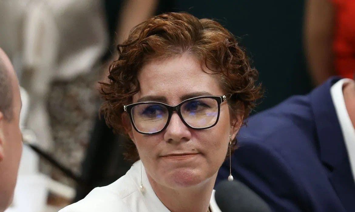 Zambelli Ré: Relembre o Caso da Deputada Armada!