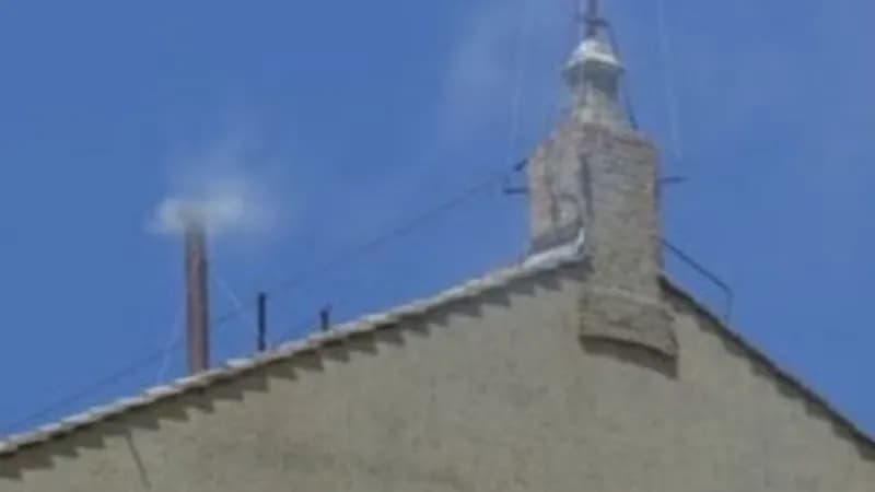 Vaticano: Fumaça 'Branca' Vira Piada e Post Sumiu!
