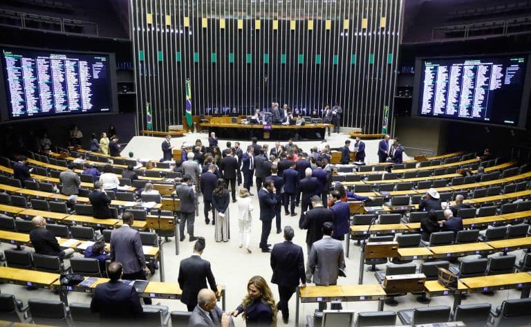Lula Ataca Trump e EUA: Uma Análise Concisa