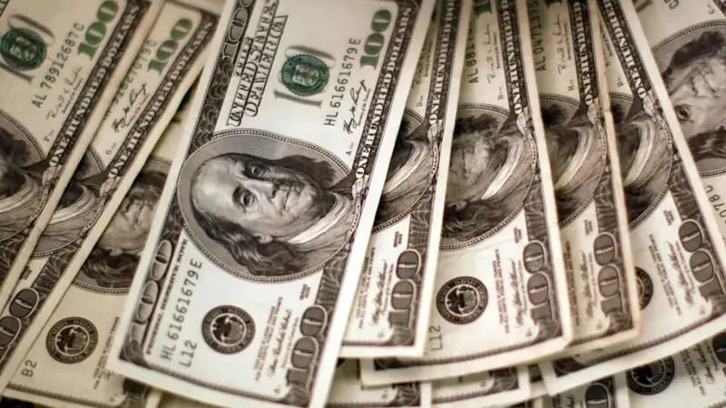 Dólar sobe para R$ 5,68 com anúncio de acordo entre EUA e China
