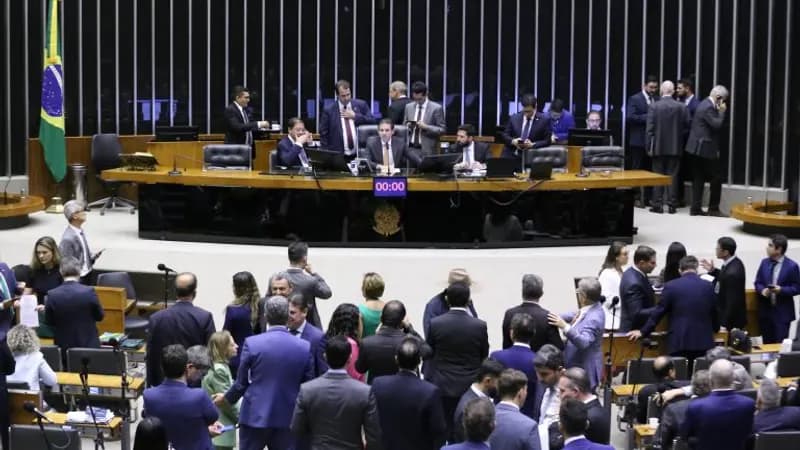 Câmara entra com ação para questionar decisão do STF no caso Ramagem