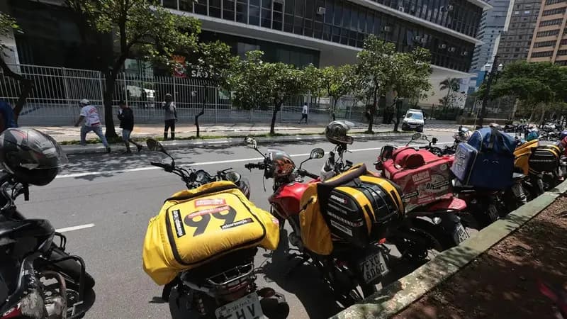 Justiça de SP derruba proibição e mototáxi volta a ser oferecido