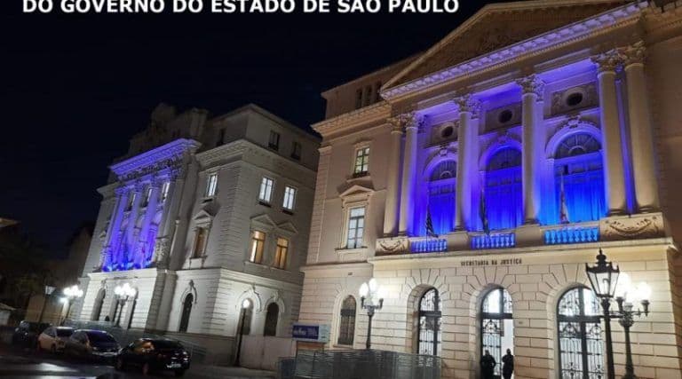 Governo de São Paulo ilumina sua sede em homenagem ao Dia Nacional da Defensoria Pública