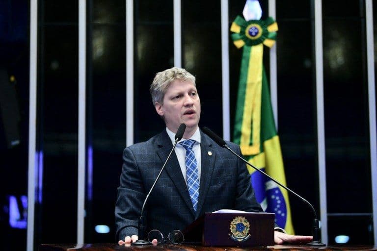 IOF: Congresso Reage a Aumento de Imposto de Lula!