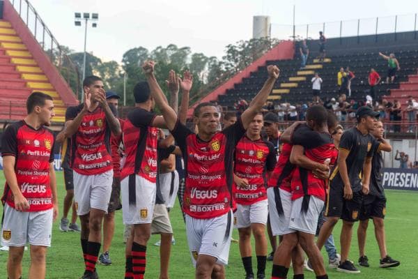 Flamengo e Vasco se enfrentam em Osasco pelas oitavas da Copinha