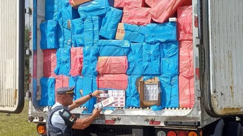 PM Rodoviária apreende 1 milhão de maços de cigarros contrabandeados no interior de SP