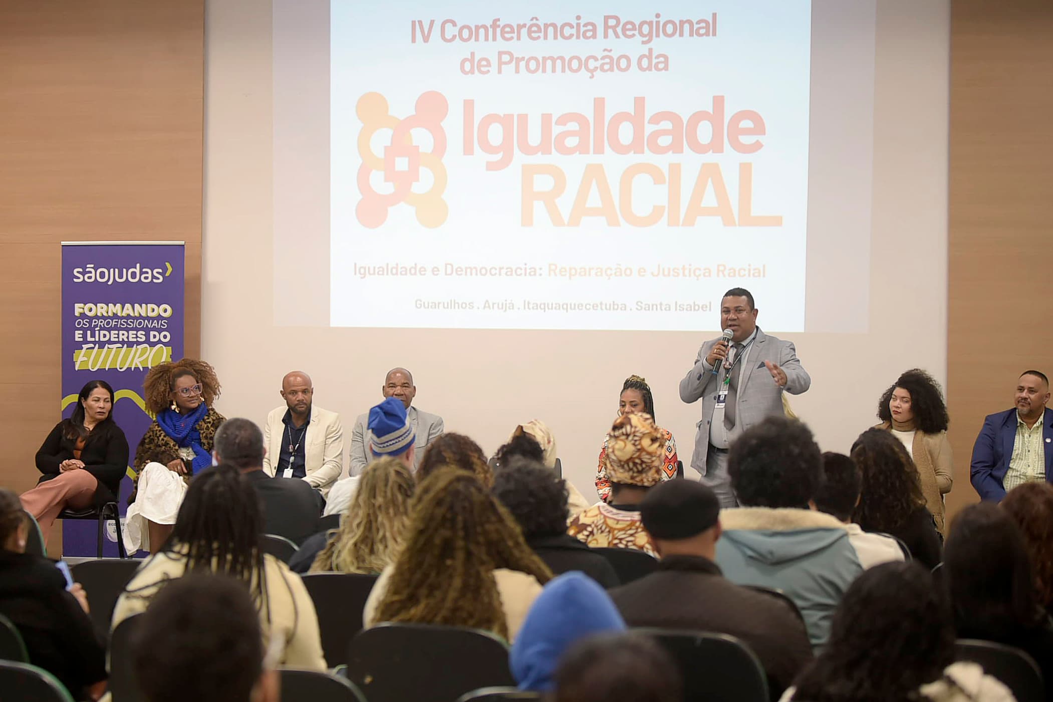 Abertura da 4ª edição da Conferência Regional da Igualdade Racial reúne 200 pessoas em Guarulhos