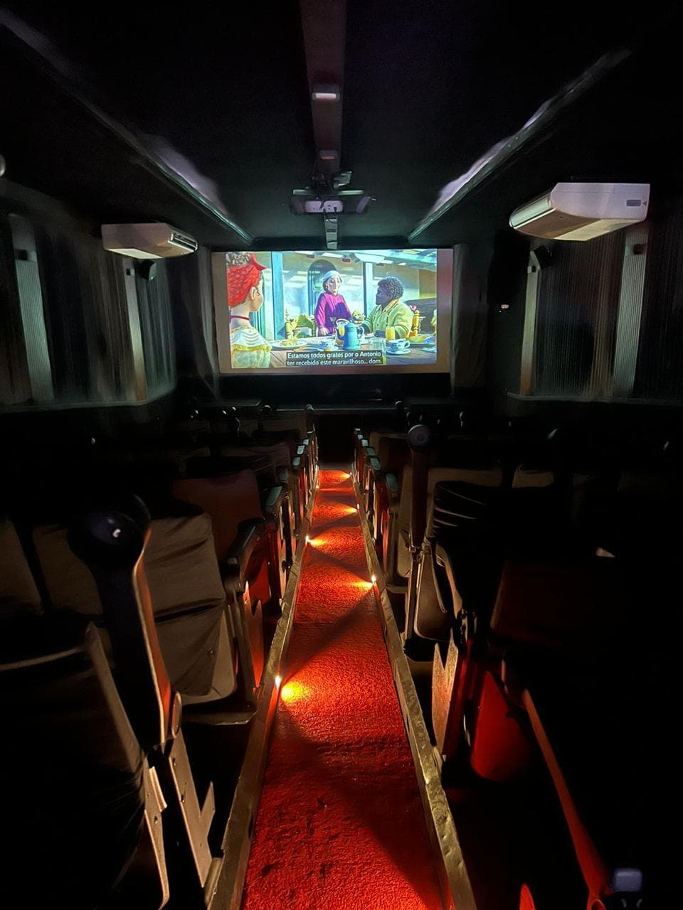 Cinema sobre rodas gratuito chega a Guarulhos com apoio da Prefeitura