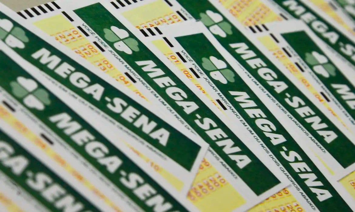 Mega-Sena Acumulada! R$3,5 Milhões em Jogo Hoje!