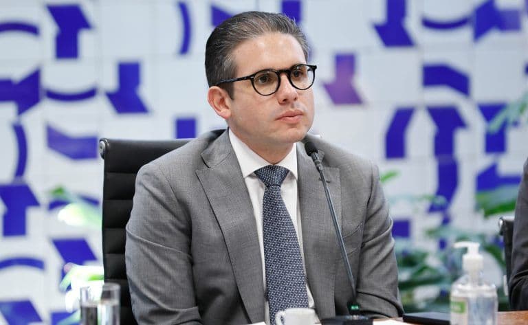 Motta reafirma disposição da Câmara para agir em defesa do setor produtivo brasileiro