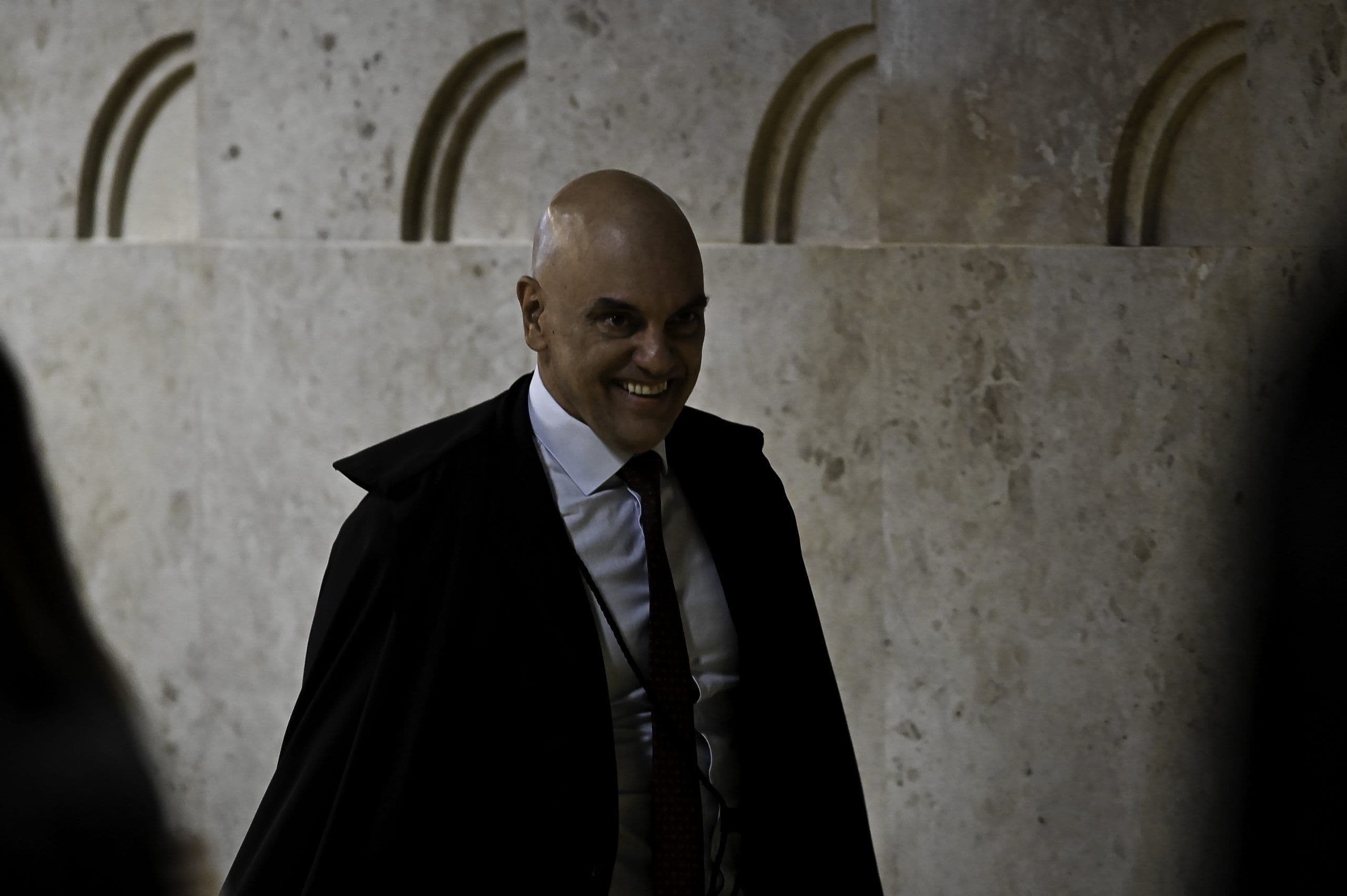 STF Restabelece Prisão de Idosas Condenadas no 8 de Janeiro