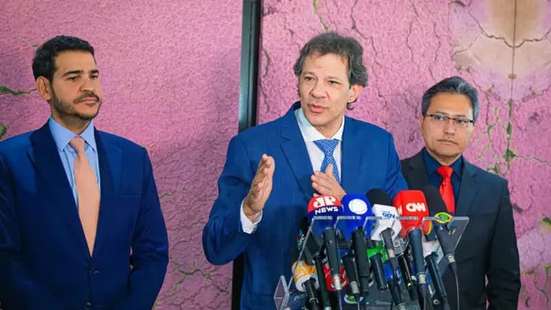 Publicada MP que proíbe cobrança diferenciada por transações em Pix