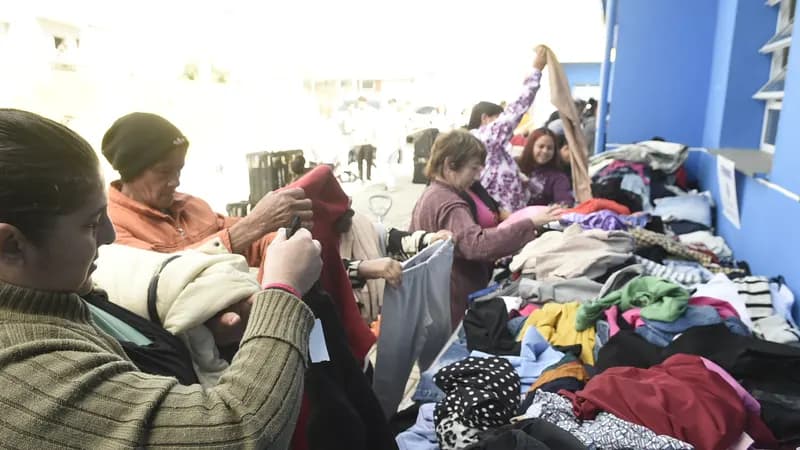 Varal Solidário do Fundo Social de Guarulhos distribui 2 mil roupas na Cidade Satélite