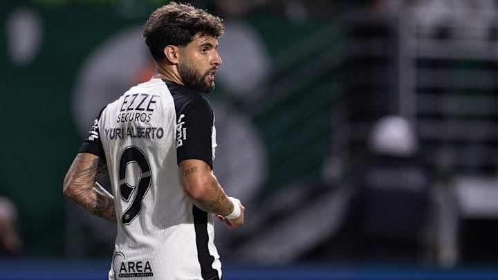 Yuri Alberto passa por cirurgia de emergência e desfalca o Corinthians