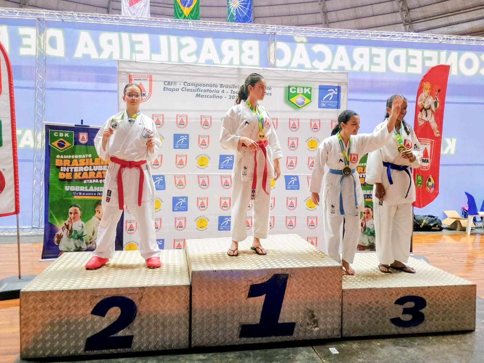 Atletas guarulhenses garantem medalhas no karatê e no atletismo