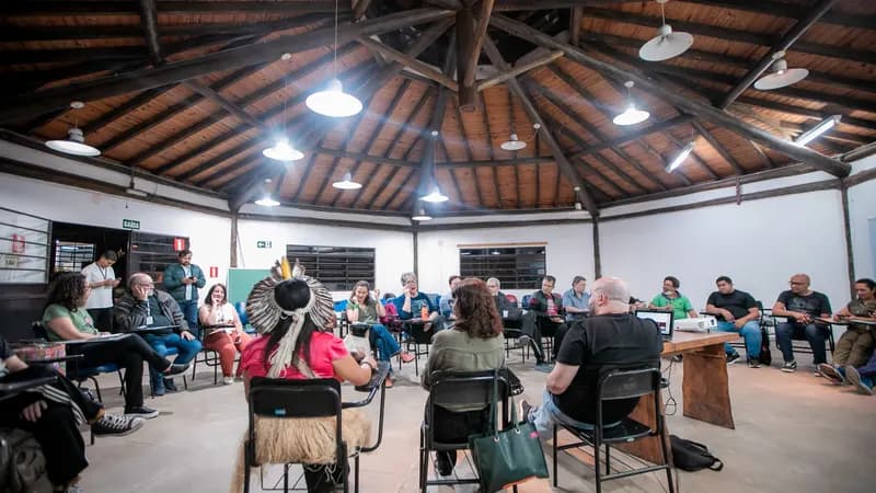 Encontro com educadores no Bosque Maia aborda luta e resistência dos povos indígenas