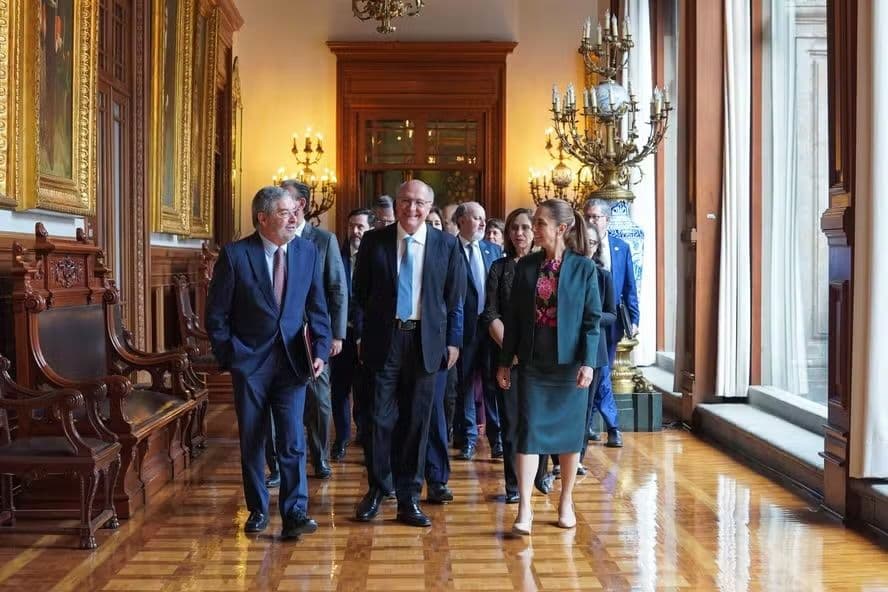 Brasil e México estreitam laços: Alckmin descarta livre comércio, foca em acordo bilateral e Embraer