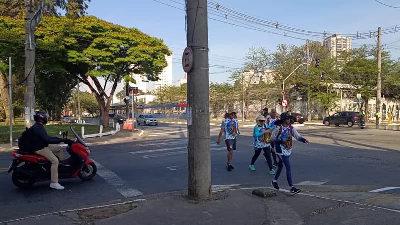 Prefeitura de Guarulhos colabora com peregrinos na passagem pela cidade rumo à Aparecida