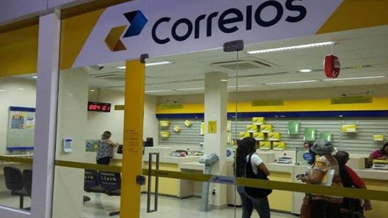 Correios à Deriva: Gastos em Viagens Aprofundam Crise Financeira